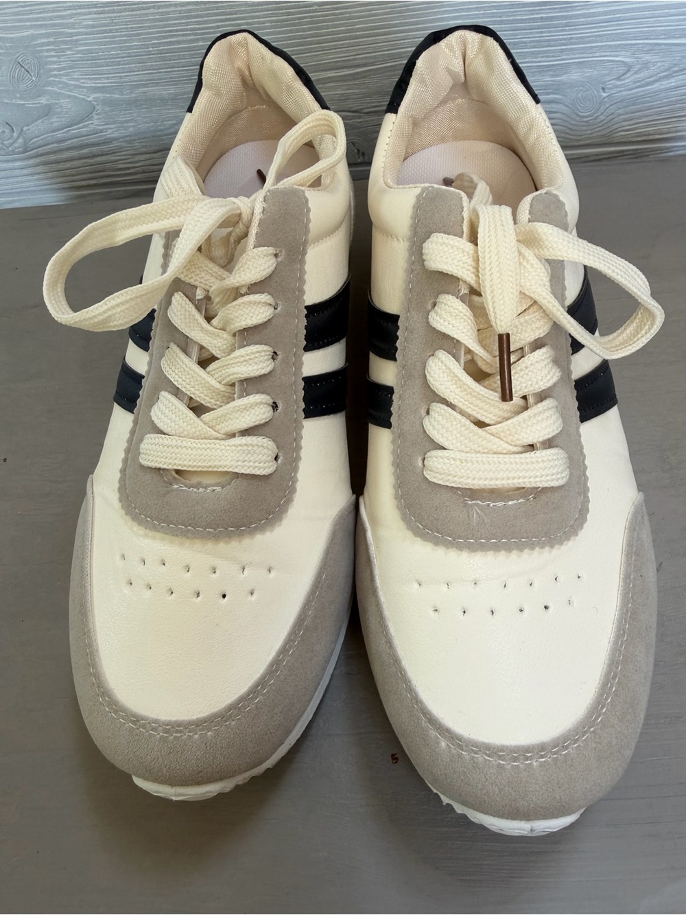 Women’s Cream & Gray Lace-Up Sneakers with Black Stripes